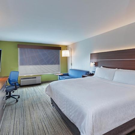 Holiday Inn Express & Suites - Parsons, An Ihg Hotel Екстериор снимка